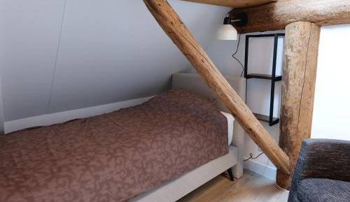 Single Room with Shared Shower and Toilet