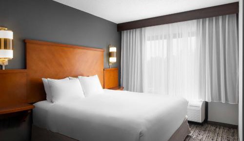 King Room with Sofa Bed - High Floor