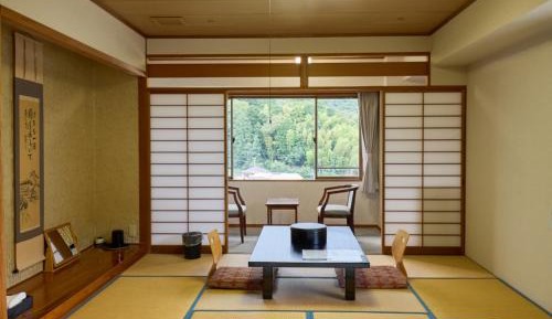 Japanese-Style Room