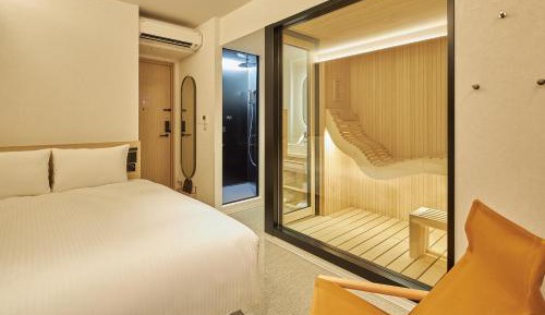 Queen Room with Sauna