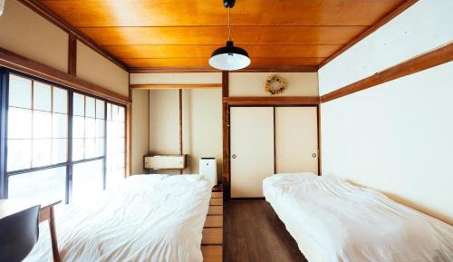 Double Room with Shared Bathroom