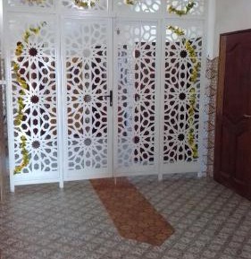 One-Bedroom Apartment with Balcony