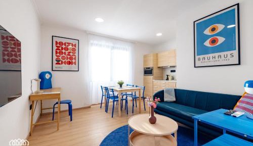 One-Bedroom Deluxe Apartment