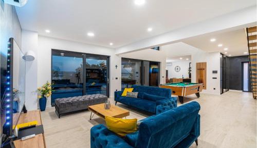 Four-Bedroom Holiday Home