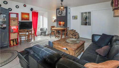 Three-Bedroom Vacation Home 