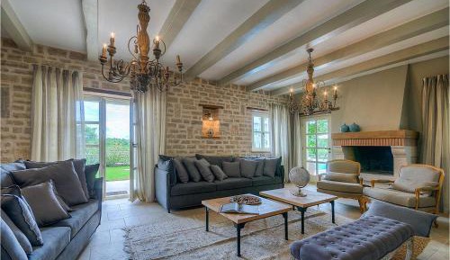 Four-Bedroom Holiday Home
