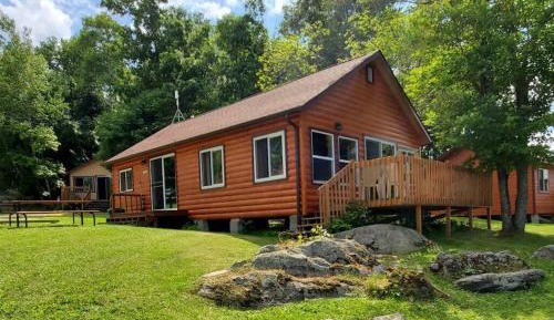 Three-Bedroom Holiday Home 