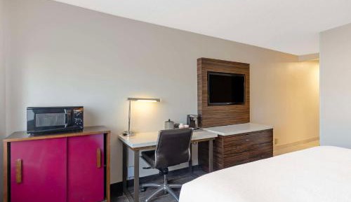 Standard King Room