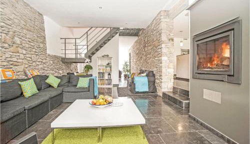 Six-Bedroom Holiday Home