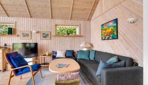 Three-Bedroom Holiday Home 