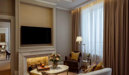 Grand Deluxe Suite
