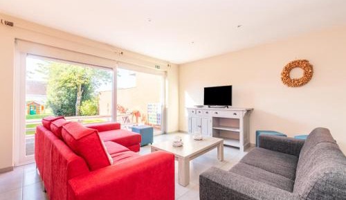 Three-Bedroom Holiday Home 