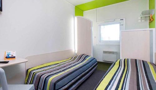 Standard Twin Room with Two Twin Beds