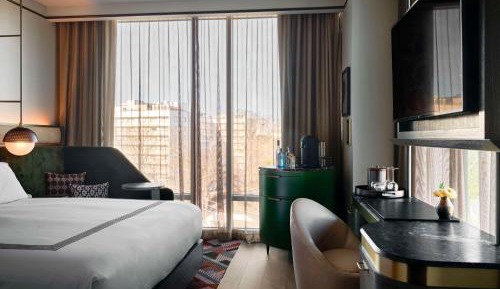 Corner King Room