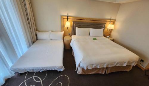 Triple Room with City View