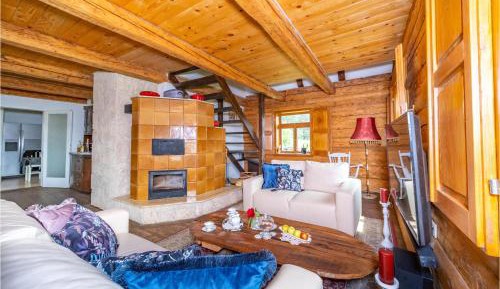 Three-Bedroom Holiday Home 