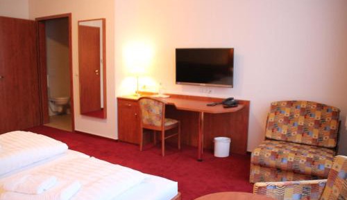 Large Double Room