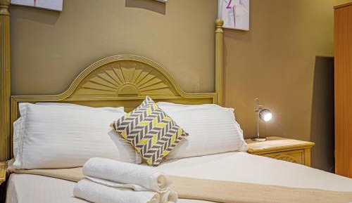 Deluxe Double Room with Partial Sea View