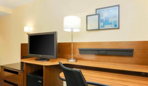 Deluxe King Studio with Sofa Bed