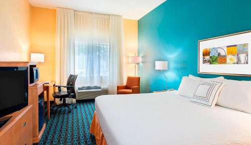 Deluxe King Room with Sofa Bed