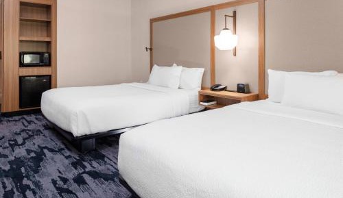 Queen Room with Two Queen Beds and Mountain View