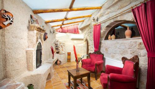 Deluxe Suite with Spa Bath