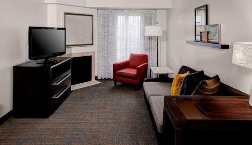 Two Bedroom Suite with Fireplace - No Pets Allowed