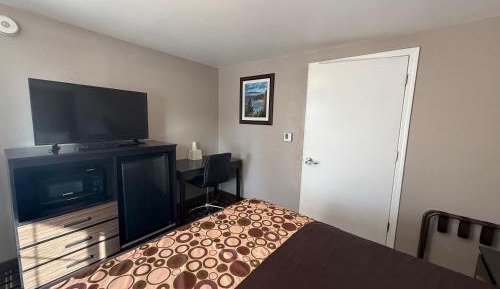 Queen Room - Disability Access