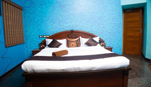 Deluxe Double Room (2 Adults + 1 Child)