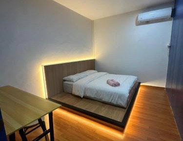 Queen Room