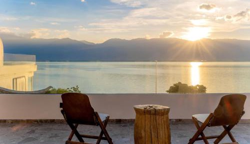 Deluxe Twin Room with Sea View