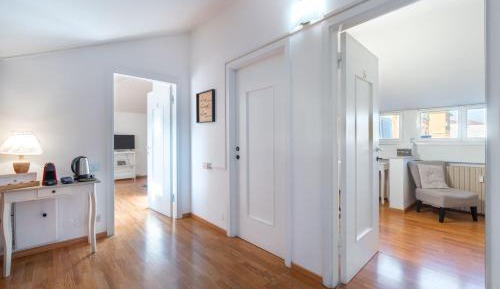 Quadruple Room with Private Bathroom