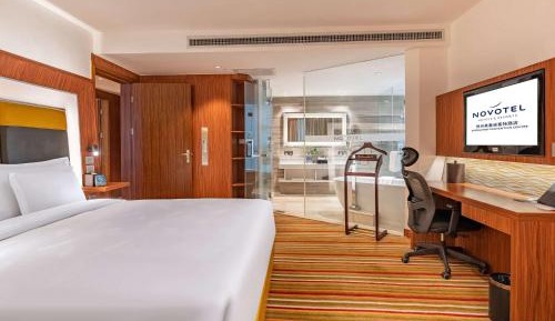 Premier Suite with One Single Bed and City View 