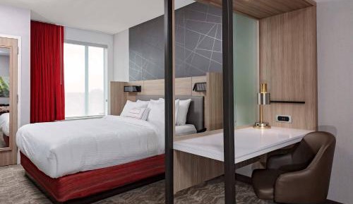 King Suite with Trundle Bed