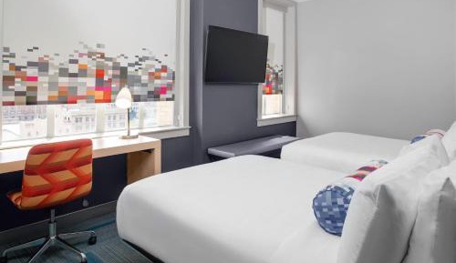 Aloft Two Doubles, Guest room, 2 Double