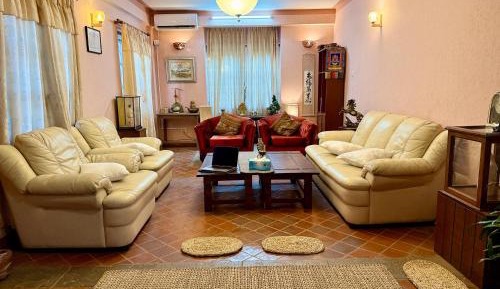 Two-Bedroom Deluxe Apartment with Garden View