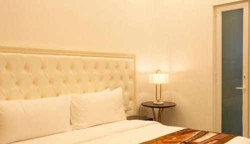 Trianon King Suite Room