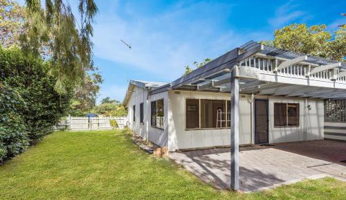 Three-Bedroom Holiday Home 