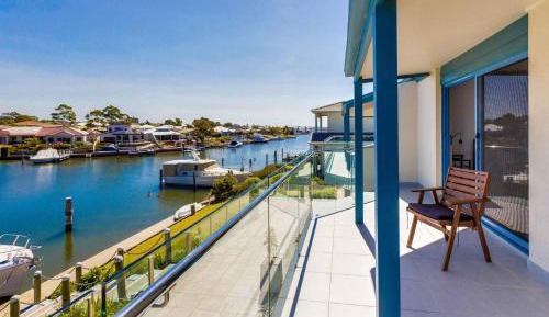 Three-Bedroom Holiday Home 