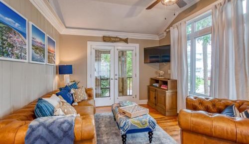 Three-Bedroom Holiday Home 