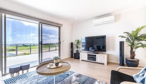 Four-Bedroom Holiday Home