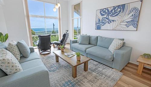 Four-Bedroom Holiday Home