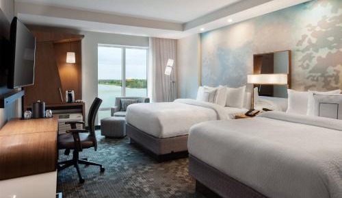 Guest room, 2 Queen, Water view