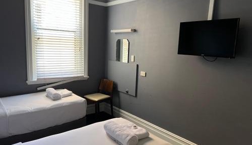 Standard Twin Room with Shared Bathroom