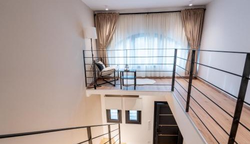 One-bedroom Loft Apartment 