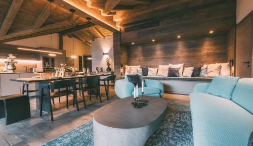 Three-Bedroom Chalet with Sauna, Whirlpool and Mountain View