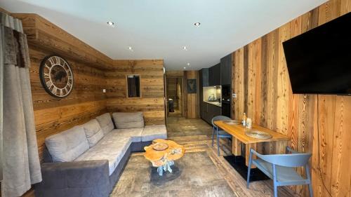 One-Bedroom Apartment with Terrace