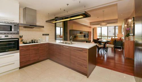 Large One-Bedroom Apartment + 116㎡ + private bedroom + private living room + open-plan kitchen + laundry room + complimentary high-speed internet