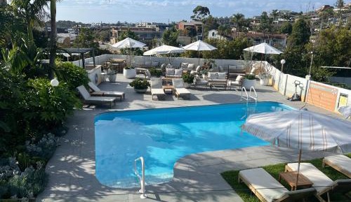 Queen Room with Garden View