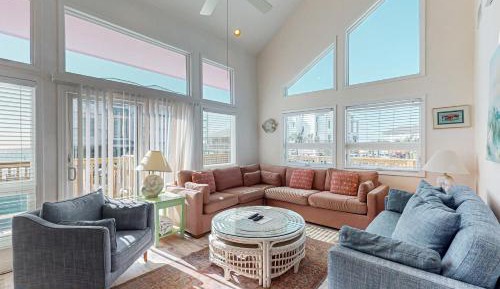 Four bedroom holiday home 